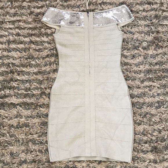 Guess Off-Shoulder Grey Bodycon Dress with Sequin Embellishment Size XS - Picture 3 of 5